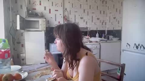 Snapshot of xlunasexyx chatting on April 15, 4:41 am Luna online show from April 15, 4:41 am