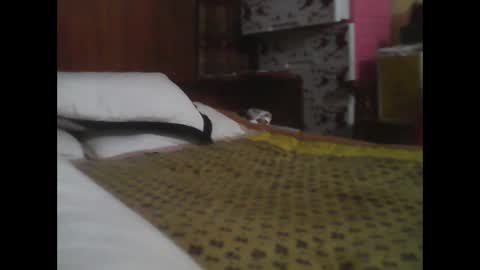 Snapshot of xmasturbate99 chatting on March 19, 12:14 am xmasturbate99 online show from March 19, 12:14 am