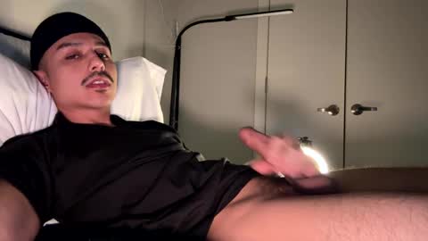 xmomentumx online show from December 10, 4:34 am