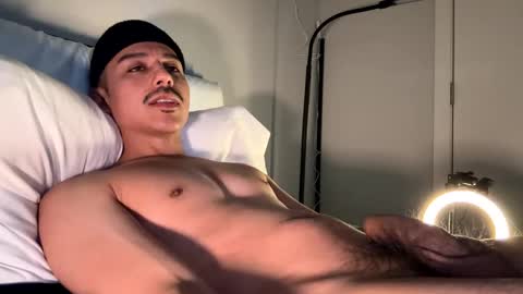 xmomentumx online show from December 22, 6:04 pm