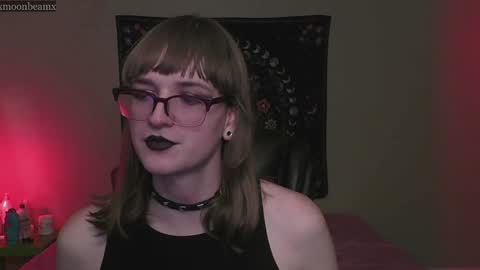 Snapshot of xmoonbeamx chatting on December 18, 1:37 am Luna online show from December 18, 1:37 am