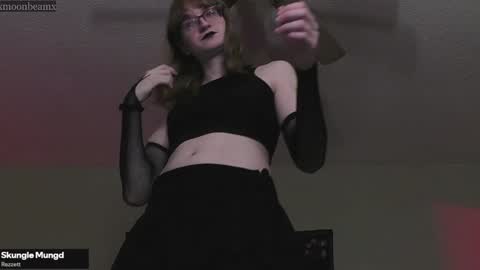 Snapshot of xmoonbeamx chatting on January 22, 10:26 pm Luna online show from January 22, 10:26 pm