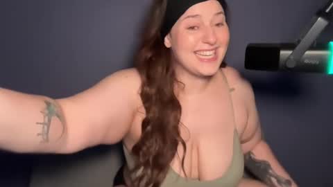 Snapshot of xo_bambi_xo chatting on March 13, 1:12 am Bambi online show from March 13, 1:12 am