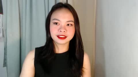 nathalie online show from February 4, 12:05 am