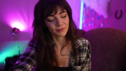 Bella Bondai online show from December 19, 6:12 am