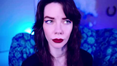 Bella Bondai online show from October 18, 2:18 pm