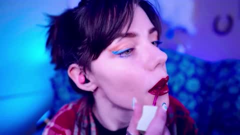 Bella Bondai online show from November 10, 5:39 am