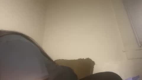 Snapshot of xocrybaby chatting on January 26, 2:24 am xocrybaby online show from January 26, 2:24 am
