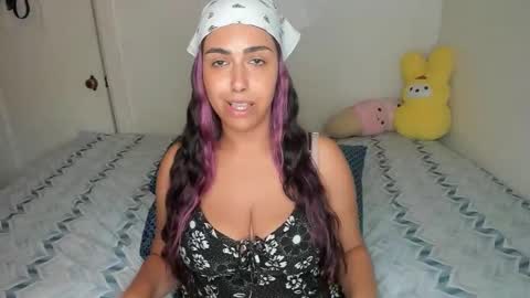 Rae  online show from May 26, 6:48 pm