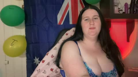 Snapshot of xopeachybaby chatting on June 27, 6:40 am xopeachybaby online show from June 27, 6:40 am