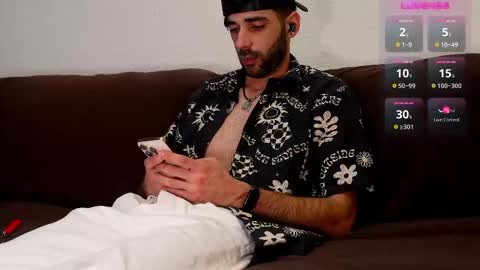 Snapshot of xorylan chatting on March 4, 6:36 pm XoRylan online show from March 4, 6:36 pm