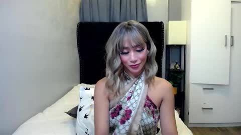 Snapshot of xoxo_adams chatting on November 17, 2:34 pm xoxo online show from November 17, 2:34 pm