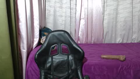 Snapshot of xoxobeatrice22 chatting on March 22, 10:29 am xoxobeatrice22 online show from March 22, 10:29 am