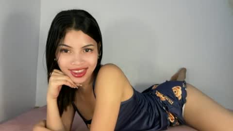 Snapshot of xoxobeatrice22 chatting on June 13, 4:10 am xoxobeatrice22 online show from June 13, 4:10 am
