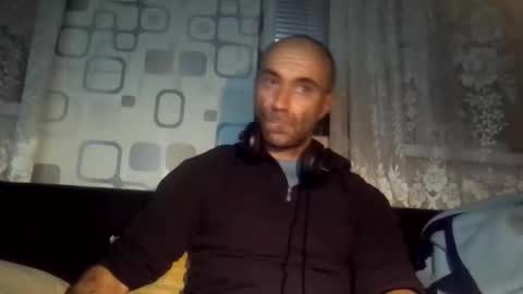 xploid1982 online show from December 5, 2:09 am