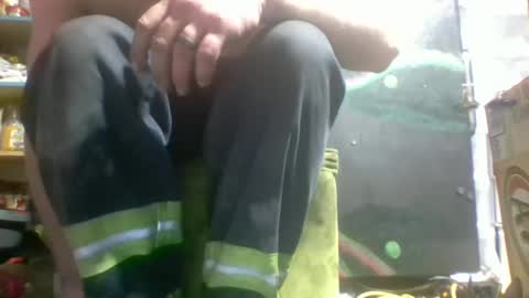 Snapshot of xploringus1 chatting on December 7, 9:28 am Xploringus online show from December 7, 9:28 am