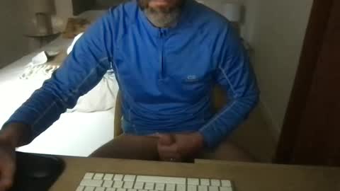 Snapshot of xptd chatting on March 10, 3:20 pm xptd online show from March 10, 3:20 pm