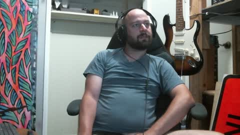 Red online show from December 7, 6:26 pm