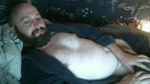 Red online show from February 8, 1:44 pm