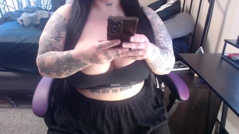 xorileyschembri online show from January 26, 8:02 pm