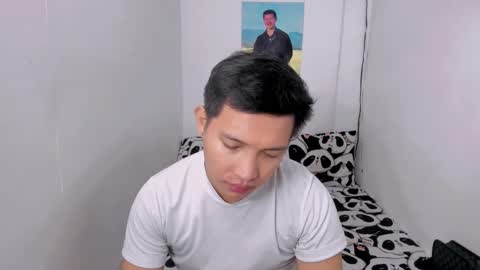 xsebastian19 online show from December 18, 3:33 pm