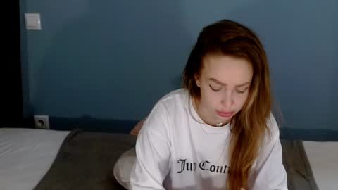 Snapshot of xsexycouples chatting on January 12, 6:17 am AnnaMaee online show from January 12, 6:17 am