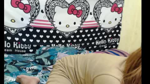 Snapshot of xsexyhotmomma69x chatting on December 9, 5:40 am merayel online show from December 9, 5:40 am