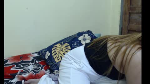 Snapshot of xsexyhotmomma69x chatting on January 15, 7:26 am merayel online show from January 15, 7:26 am