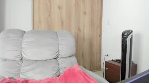 Snapshot of xspecialroomx chatting on April 16, 8:53 pm Hellen Sofia instagram hellen5546 online show from April 16, 8:53 pm