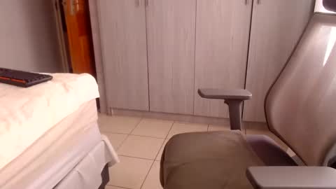 Snapshot of xspiketeex chatting on January 27, 5:58 am spykeXtee online show from January 27, 5:58 am