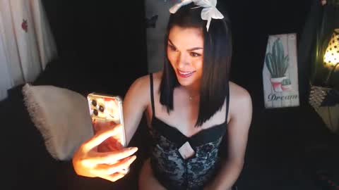 Sundae online show from January 6, 8:01 pm