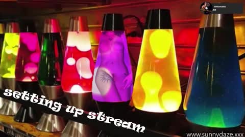 Snapshot of xsunsub chatting on December 21, 7:54 pm Sunny Daze online show from December 21, 7:54 pm