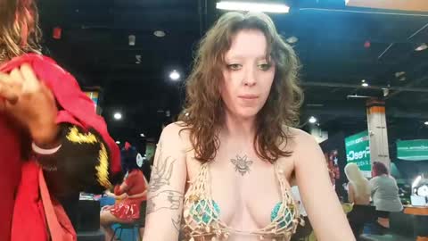 Snapshot of xsunsub chatting on April 12, 6:02 pm Sunny Daze online show from April 12, 6:02 pm