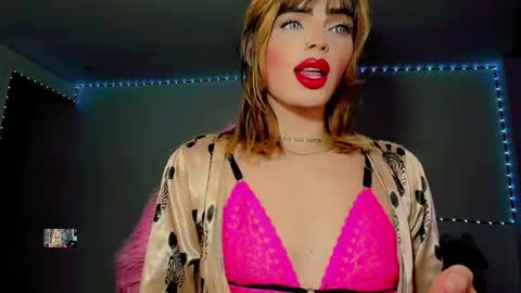 Femboy Exotic online show from September 28, 10:20 am
