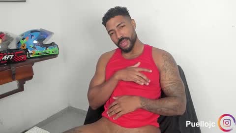 Snapshot of xtipp3r chatting on February 25, 11:42 am Stipp3r online show from February 25, 11:42 am