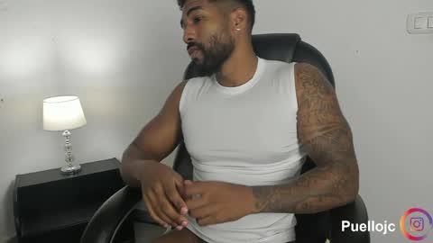 Snapshot of xtipp3r chatting on March 31, 12:49 pm Stipp3r online show from March 31, 12:49 pm