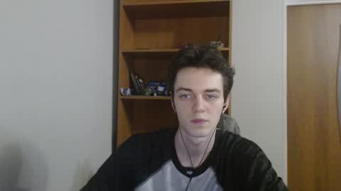 traqqq online show from October 20, 7:47 pm