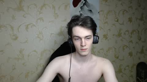 traqqq online show from March 19, 8:02 pm