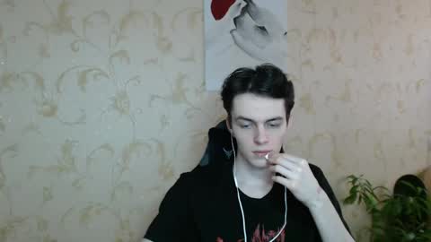 traqqq online show from May 16, 12:48 pm