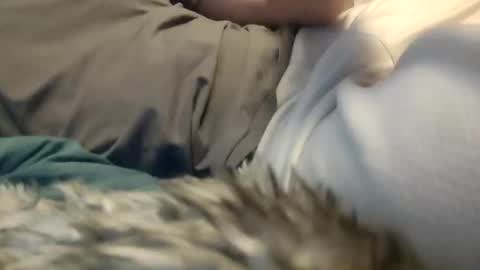 Snapshot of xuzn chatting on April 3, 6:44 am xuzn online show from April 3, 6:44 am