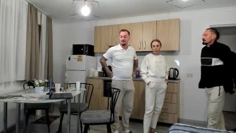 xveryhotcouple online show from November 1, 4:31 pm