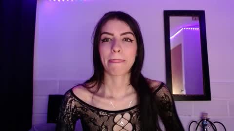 Snapshot of xx_johnson_xx chatting on December 19, 4:52 am VALE online show from December 19, 4:52 am