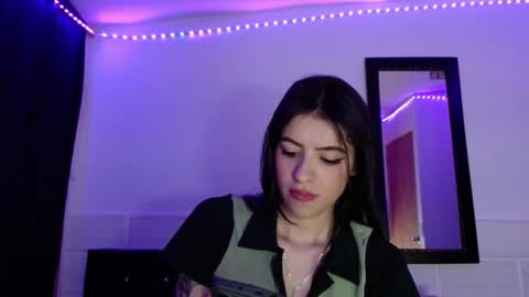 Snapshot of xx_johnson_xx chatting on January 19, 4:05 am VALE online show from January 19, 4:05 am