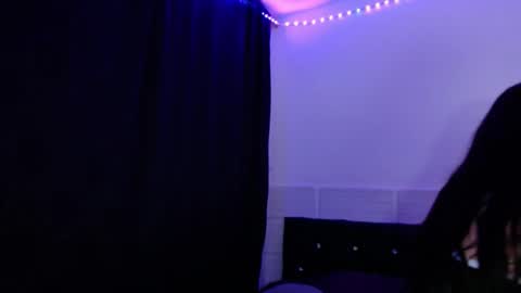 Snapshot of xx_johnson_xx chatting on February 17, 8:33 am VALE online show from February 17, 8:33 am