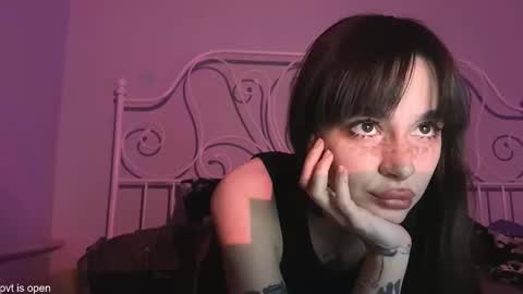 Lily online show from January 7, 7:49 pm