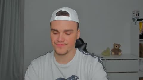 raul online show from November 29, 7:22 am