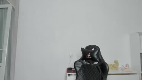 raul online show from December 17, 12:00 pm