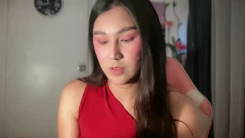 Snapshot of xxbeatrice69xx chatting on April 1, 9:45 pm Xxbeatrice69Xx online show from April 1, 9:45 pm