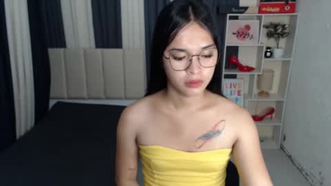 CHLOES ROOM online show from September 13, 10:04 am