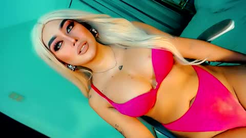 Snapshot of xxcumcatcherxx chatting on March 24, 1:21 am Jane online show from March 24, 1:21 am